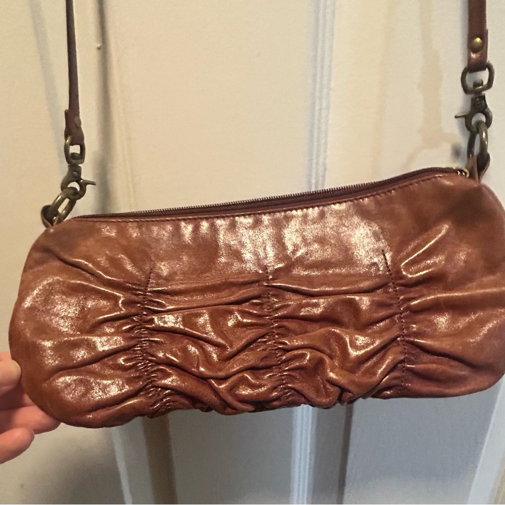Classic HOBO leather purse. Great used condition.